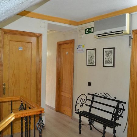 אלקאלה דה הנארס Hostal Don Juan I מראה חיצוני תמונה